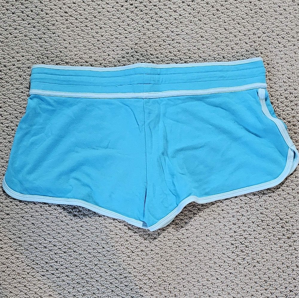 No boundaries booty shorts- XL juniors